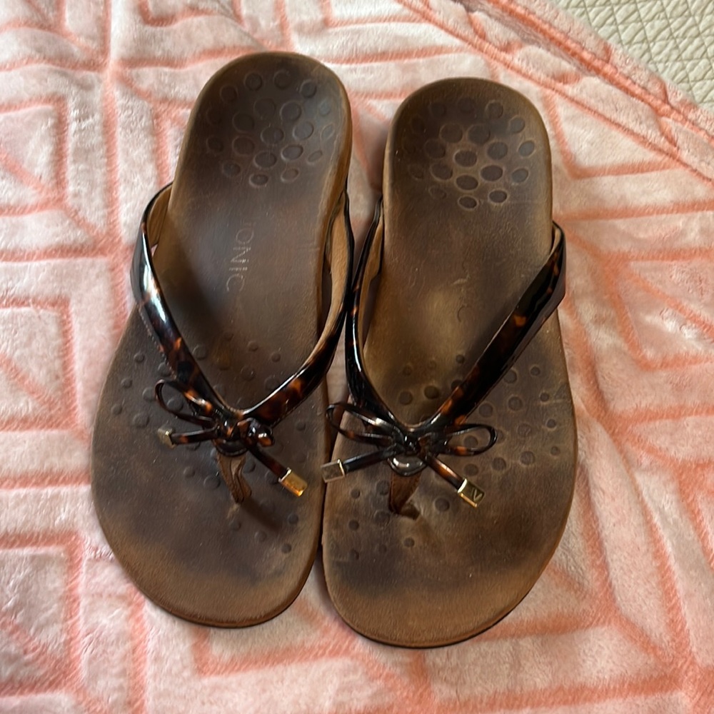 Vionic Flip Flops
